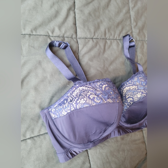 EUC Women's Fredricks Of Hollywood Purple Satin Lace Wired Bra Size 36E 36DD - Picture 3 of 6